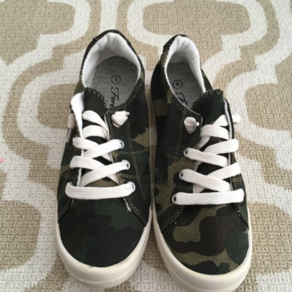 🛍 Camo Sneakers - Picture 2 of 5